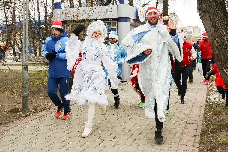 Забег Дедов Морозов. Тюмень