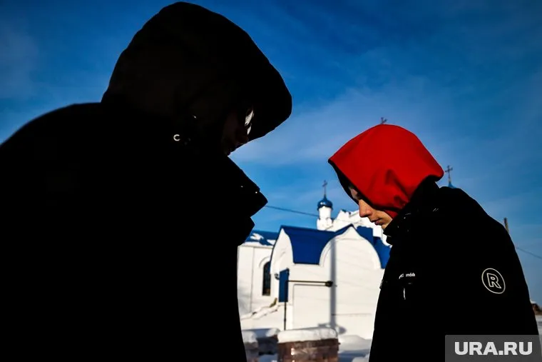 Курганские подростки обвинили приемных родителей, что они их били и заставляли работать