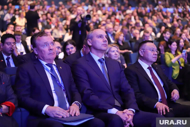 К Алексею Орлову у губернатора возникают обычные рабочие вопросы