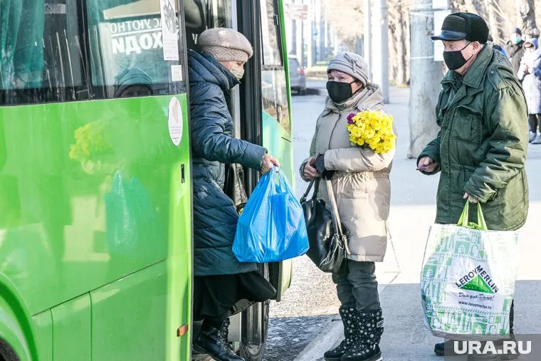 Масочный режим и социальная дистанция остаются обязательными