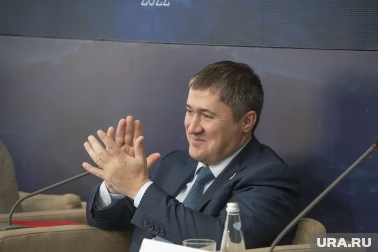 Отдельно Дмитрий Махонин поблагодарил за объективность конкурсную комиссию