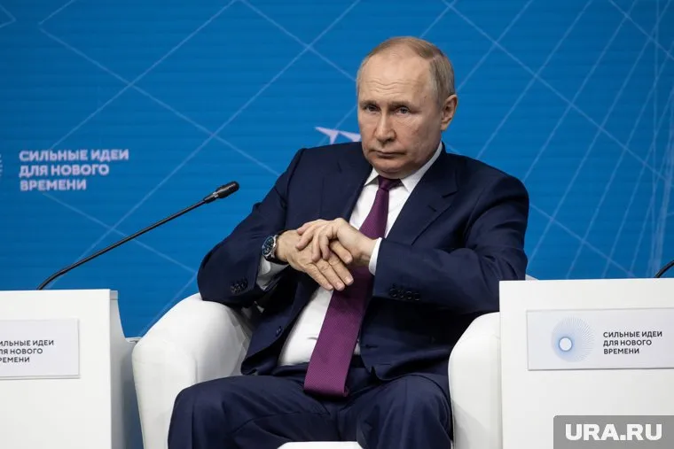 Владимир Путин особенно внимательно следит за работой врио губернаторов, считает Александр Асафов