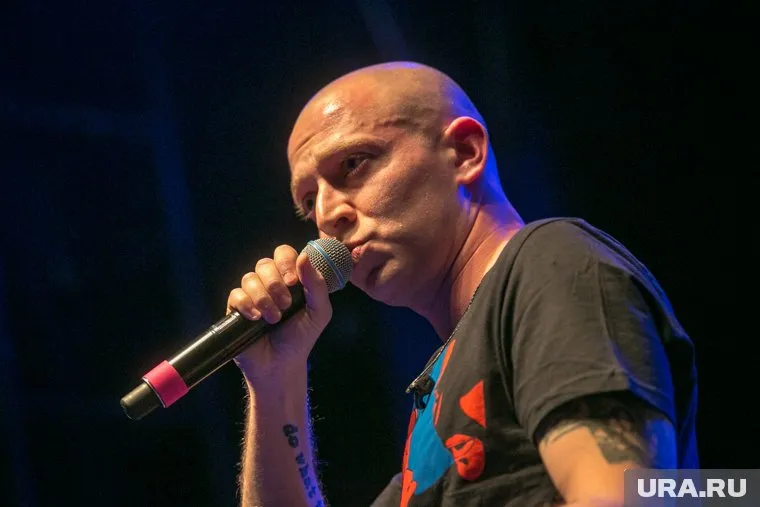 Оксимирон (Oxxxymiron) пообещал выложить новый альбом 1 декабря, но все еще этого не сделал