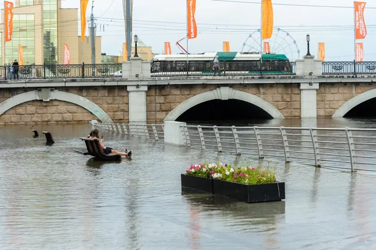 Набережная реки Миасс и ребра Дубровского. Челябинск