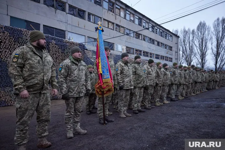 Правозащитная организация отметила факт размещения боевой техники ВСУ в школах и больницах