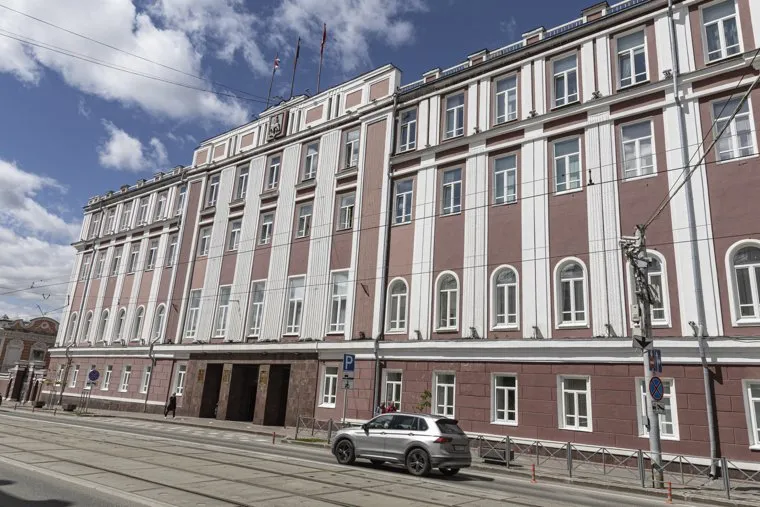 Административные здания, лето 2020 г. Пермь