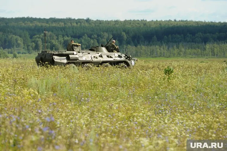 Российские военные закрепляются в Борках Курской области