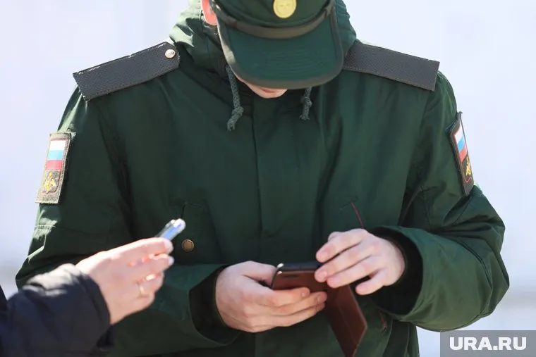 Российских военных пытаются заставить раскрыть военную тайну через соцсети