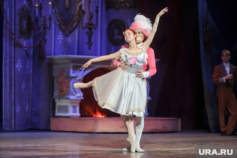 В обновленной версии балета Щелкунчика сыграет артист, а не шарнирная кукла