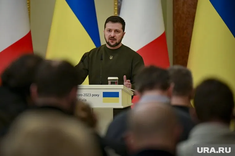 Владимир Зеленский сообщил, что якобы провел заседание ставки в Днепропетровске