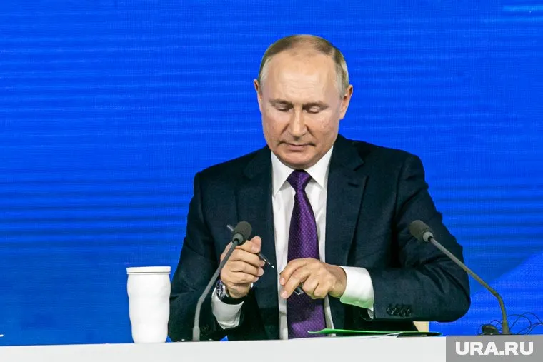 Жители Херсона и Запорожья смогут получать паспорта РФ в упрощенном порядке