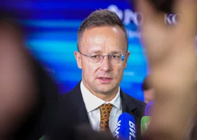 Сийярто: Венгрия не допустит принятия плана ЕС по отказу от российского газа