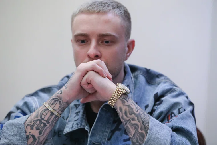 Егор Крид сломал ногу перед полетом в Москву