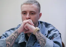 Егор Крид выложил фото в инвалидной коляске