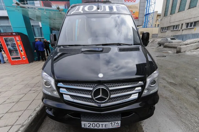 Похоронная выставка. Челябинск., мерседес, долг, катафалк, груз 200