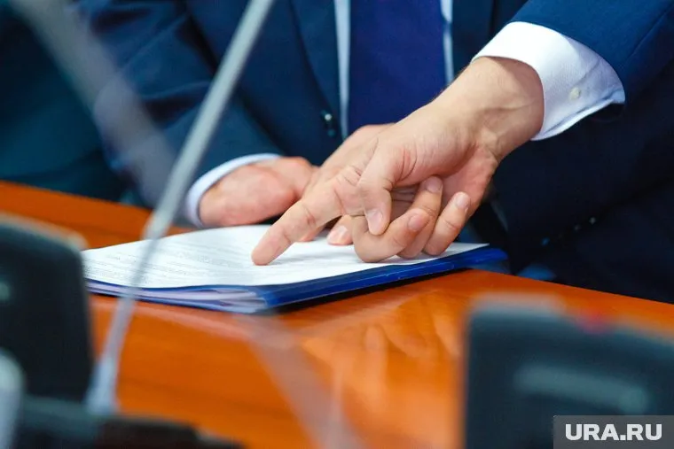 Сейчас чиновникам окружного правительства нужно убедить депутатов в целесообразности всех расходов