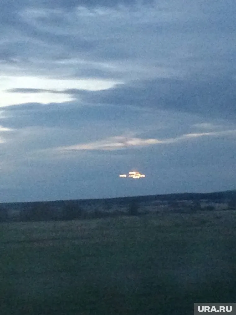 Жителей города Миасс встревожили таинственные летающие объекты