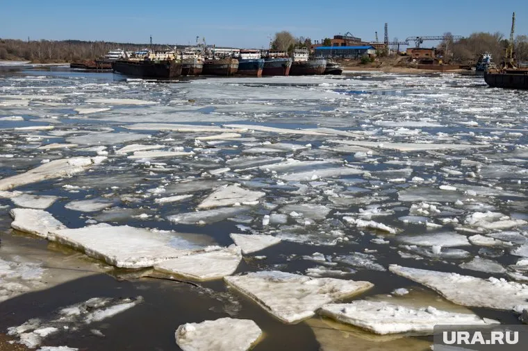 Ледоход начался в Тазовском (фото из архива)