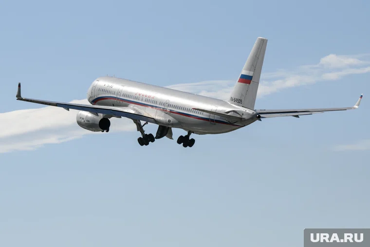 Алиханов обозначил срок для начала серийного выпуска пассажирских Ту-214