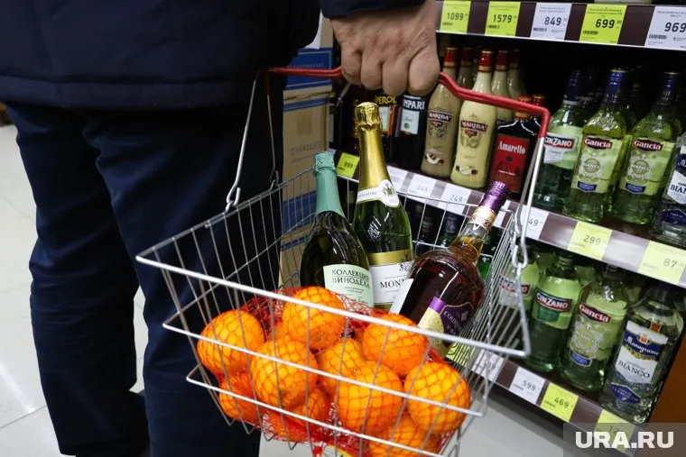 Некоторые свердловчане покупают алкоголь регулярно из соблазна, и это вредит их здоровью