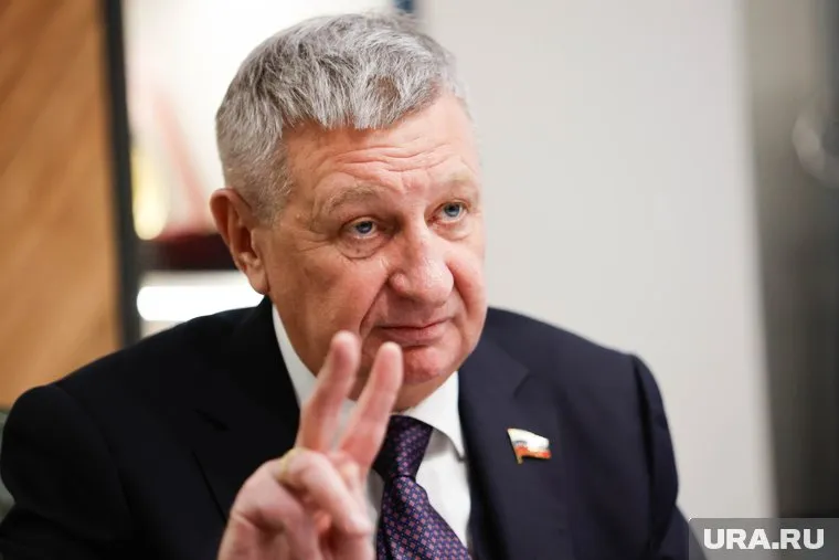 Муратов считает, что обе курганские думы должны состязаться между собой на открытии турниров