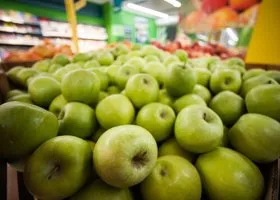 Врач предупредил об опасности яблок и груш