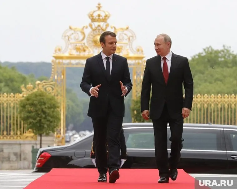 Эммануэль Макрон не собирается признавать Россию страной-террористом