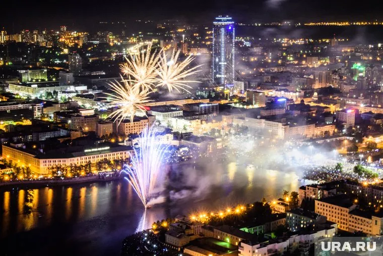 В этом году мэрия сэкономит даже на фейерверке