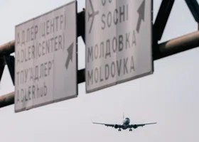 Что происходит с авиарейсами в России 10 ноября 2025: задержки и отмены, онлайн-табло