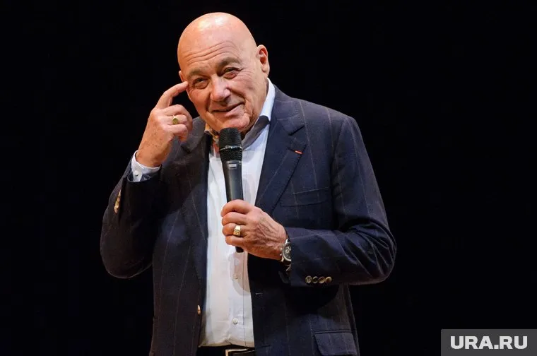 Журналист считает, что правящий класс не способен спорить с Путиным