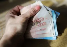 В Екатеринбурге пенсионерка отдала почти 900 тыс руб мошенникам