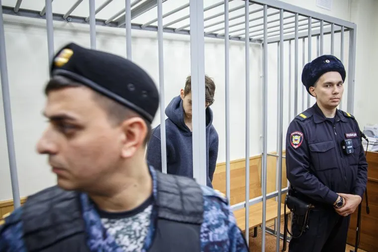 Избрание меры пресечения подростку. Екатеринбург