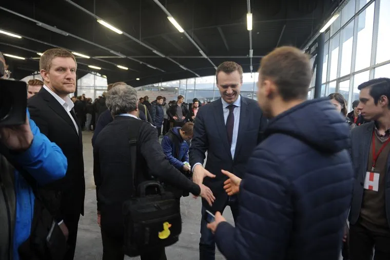 Навальный необработанные в Челябинске