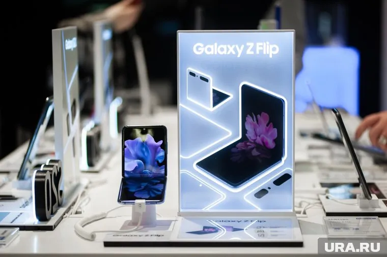 В среду познакомимся с новинками Samsung. Компания обещает сделать их более бюджетными