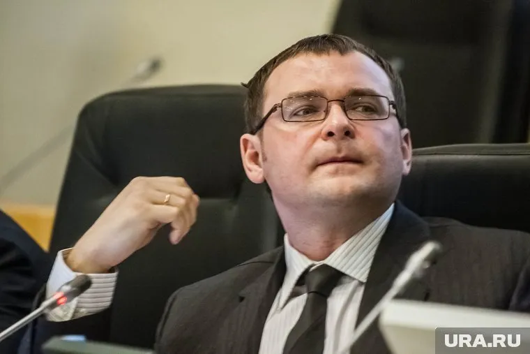 Глава гордумы Тюмени пошел на обгон на скорости 120 км/ч и не заметил авто на встречке