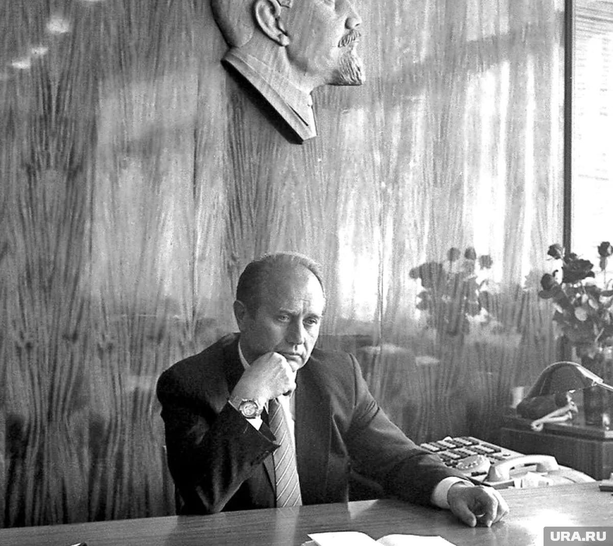 Долинину пришлось спасать завод в период разрухи 