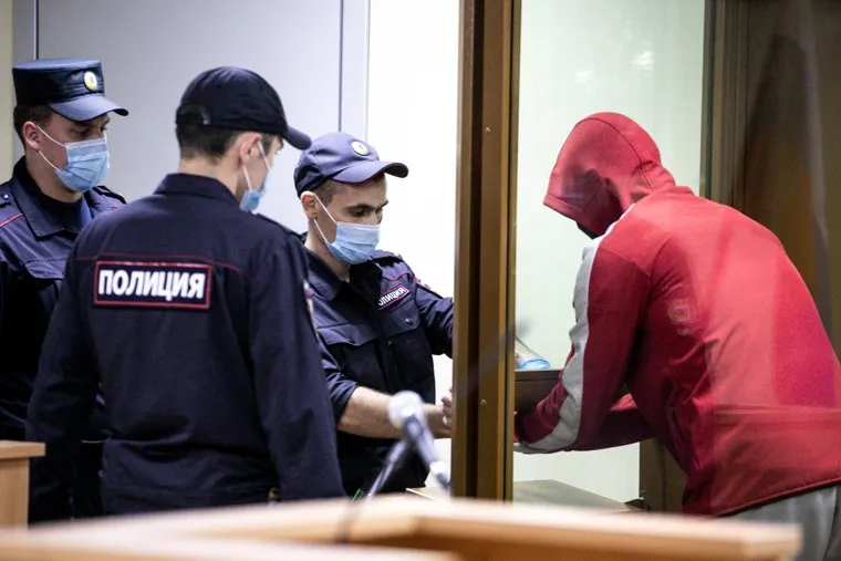 Избрание меры пресечения Виталию Бережному, подозреваемому в убийстве Насти Муравьевой, в Ленинском районном суде. Тюмень