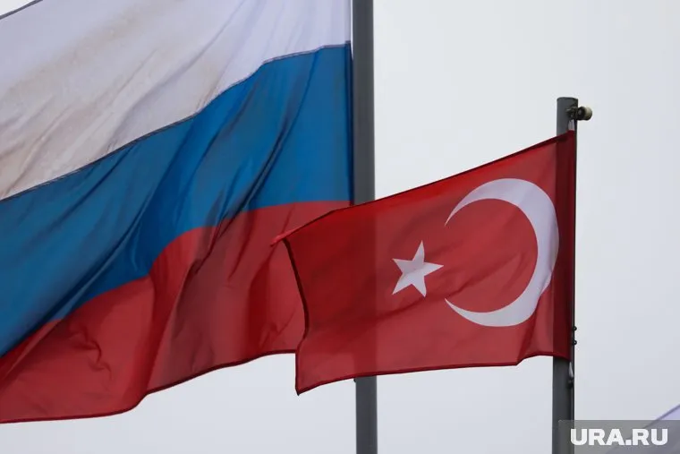 Флаг России и Турции. Москва