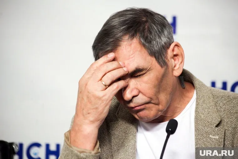 Бари Алибасов в настоящий момент госпитализирован