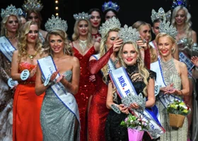 Россиянка победила в конкурсе «Женщина Вселенной 2025»: как живет Денисова, обогнавшая девушек из США и Европы