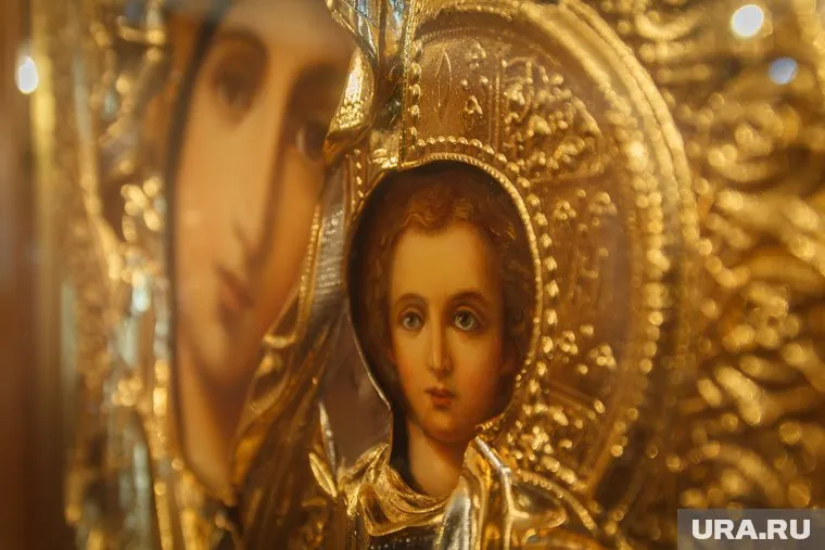 В церкви посчитали недопустимым изображать святых на коврах