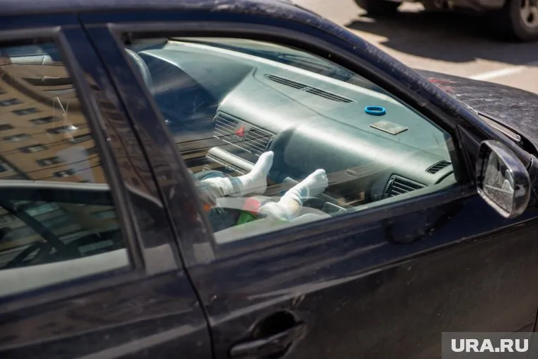 Отец малышки допускает, что она могла отстегнуться