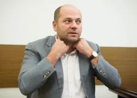 Против депутата Гаффнера, который советовал «меньше питаться», подан новый иск о банкротстве