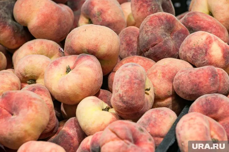 Главным цветом 2024 года стал «персиковый пушок», сообщает Pantone