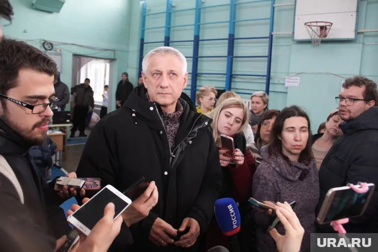 Сергей Бердников заявил, что сообщения о бомбах рассылаются из-за рубежа