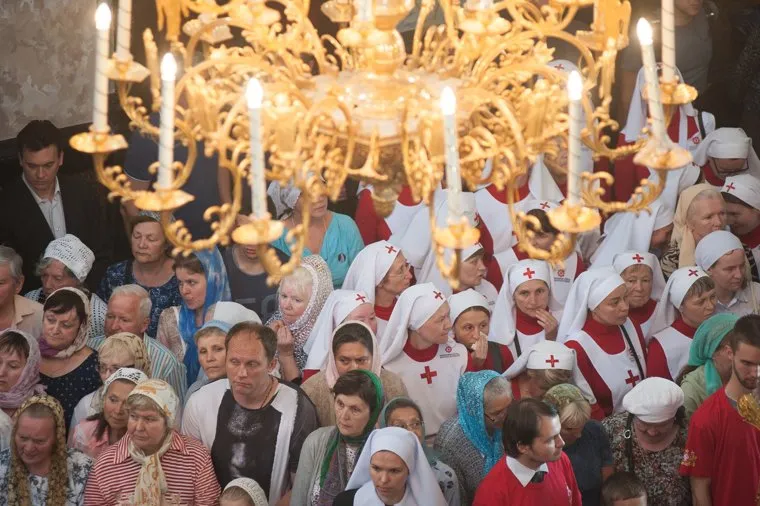 Встреча мощей святой преподобномученицы Великой Княгини Елисаветы в Храме-Памятнике на Крови. Екатеринбург