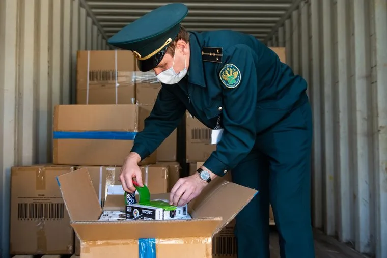 Передача контрафактных товаров детским домам города и области. Екатеринбург