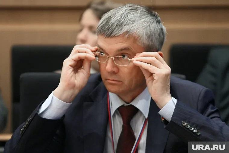 Петрова не на шутку взволновало, будет ли политикам комфортно работать в июле