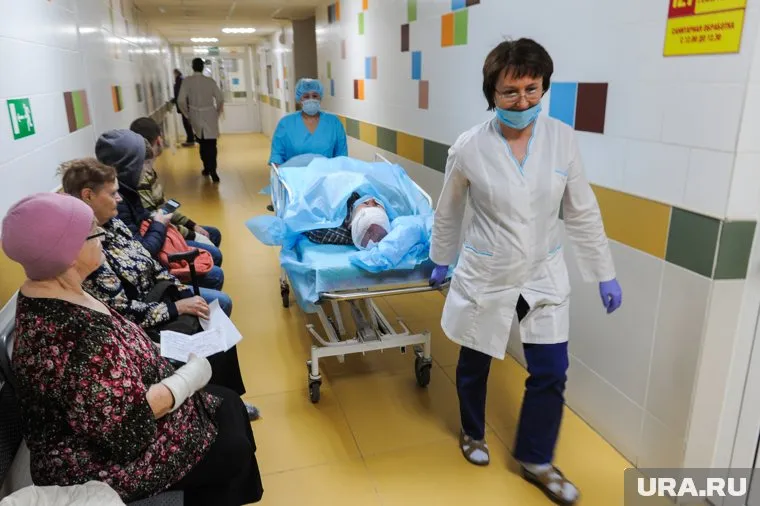 В больницах остановлен плановый прием