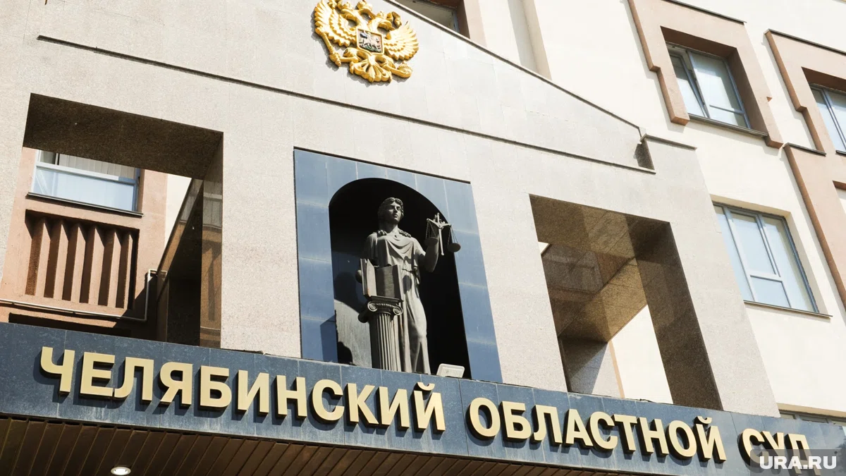 Pick-up artistlari Erik va Ilya ochiq havoda porno ijro etishadi. Hinata pornosini onlayn tomosha qiling